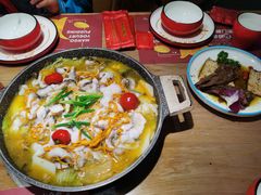黄金蒜老坛酸菜鱼-山城外·非遗酸菜鱼(蜀都万达店)