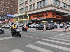 -鸣记脆皮烤鱼·海鲜烤鱼(三八广场店)
