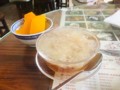 桃胶炖雪耳木瓜-周大娘牛乳(旧寨古村总店)