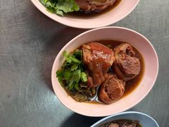 -Kha Mu Charoensang(Silom)