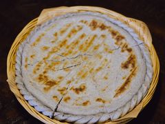 青稞小米饼-吃货私房菜(丽江束河古镇店)