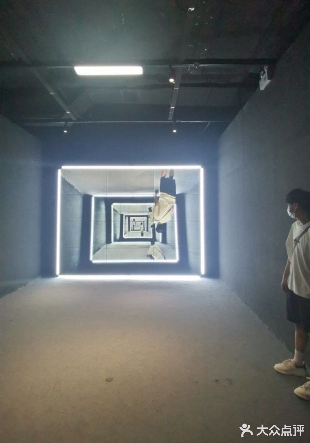 光与影的艺术，探索平行宇宙的奥秘