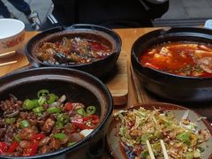 -有红鸡毛店·砂锅菜(抚琴夜市店)