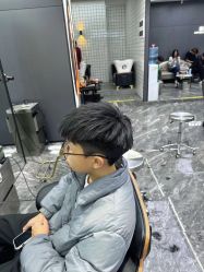 -藤野造型•烫染专业店