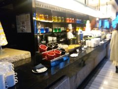 自助取餐区-唐拉雅秀酒店-西锦汇空中BBQ·思创餐厅
