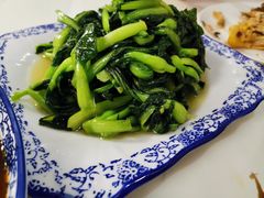 -七的湖·晚芳亭·阳澄湖农家菜·大闸蟹(莲花岛店)