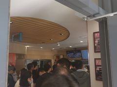 等位区-闫家驴肉老店(华电一校店)