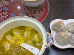 -笑来喜馄饨小笼工坊(通扬路店)