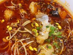-渝是乎酸菜鱼·川渝小炒(新世界百货望京店)