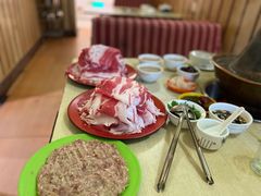 -洞庭洲·防空洞火锅·烧烤·铜锅涮肉(新百广场店)