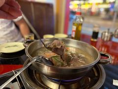 -老石黑山羊毛驴肉火锅(金凯广场店)