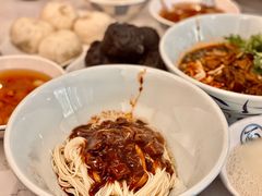 -李与白包子铺(桐梓林店)