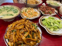 -金杨拉面王小吃面馆·牛三宝面·红烧牛肉粉