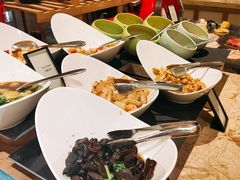 -大中华希尔顿酒店-念自助餐·嗨啤·小龙虾