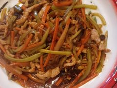 -思博半步颠小酒馆(梦时代店)