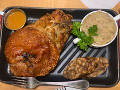 脆烤猪膝-普拉那啤酒坊Paulaner(凯宾斯基饭店)