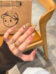 -盘子画美甲美睫美肤