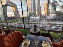 -福楼毕斯罗F Bistronome(国贸商城约会地标景观店)
