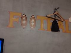 -卡罗酒店(东门晒布地铁站店)