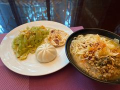 -成都保利公园皇冠假日酒店(熊猫基地店)