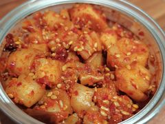 麻辣萝卜块-鑫记婆婆兔·成都特产·兔头手撕兔(太古里店)