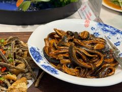 -满江红四季餐厅 · 国家五钻级酒家(新纪元大酒店店)