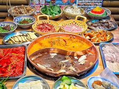 -洱火云南酸菜牛肉火锅(石景山当代商城店)