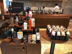 零售区-星巴克臻选(广州沙面店)