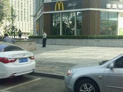 -麦当劳(南京路2店)