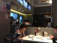 大堂-渝蛙馆(新百店)