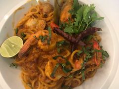 -Chom Cafe and Restaurant