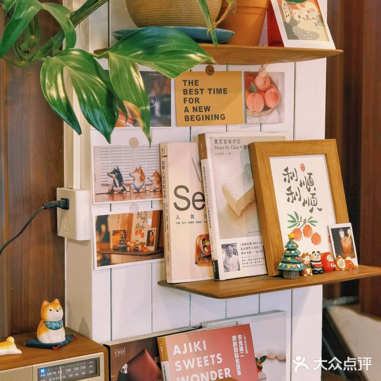 有被这家甜品🍰店的🐶🐶可爱到‼️‼️‼️