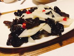 木耳炒山药-胡桃里音乐酒馆(曲江店)