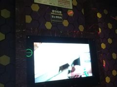 -乐翻天量贩式KTV(淞发路店)