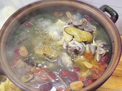 -威邵鸡煲(西华路总店)