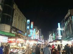 -六合夜市