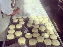 -玉龙喀什有名爱可德木烤包子