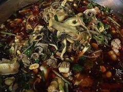 -周良天山牛杂城(天山路总店)