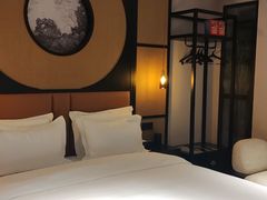 -万泊酒店(长沙五一广场国金中心店)