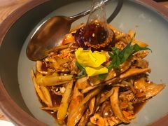 敲糖棒棒鸡-辛香汇·现炒川菜(淮海路百盛店)