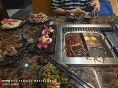 -牛里牛气· 榴莲海鲜鲜牛肉自助火锅·烤肉(横岗店)