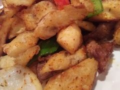 家乡囊炒肉-阿里家·新疆烤肉酒場 by MIG