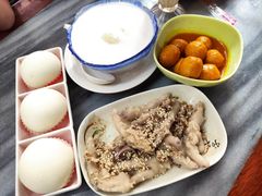 沙姜鸡脚-黄师奶甜品店