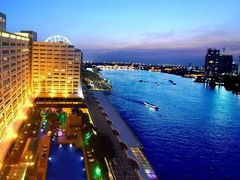 -曼谷湄南河畔华美达广场酒店
