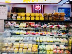 -红宝石·鲜奶小方·海派西点房(莘庄龙之梦店)