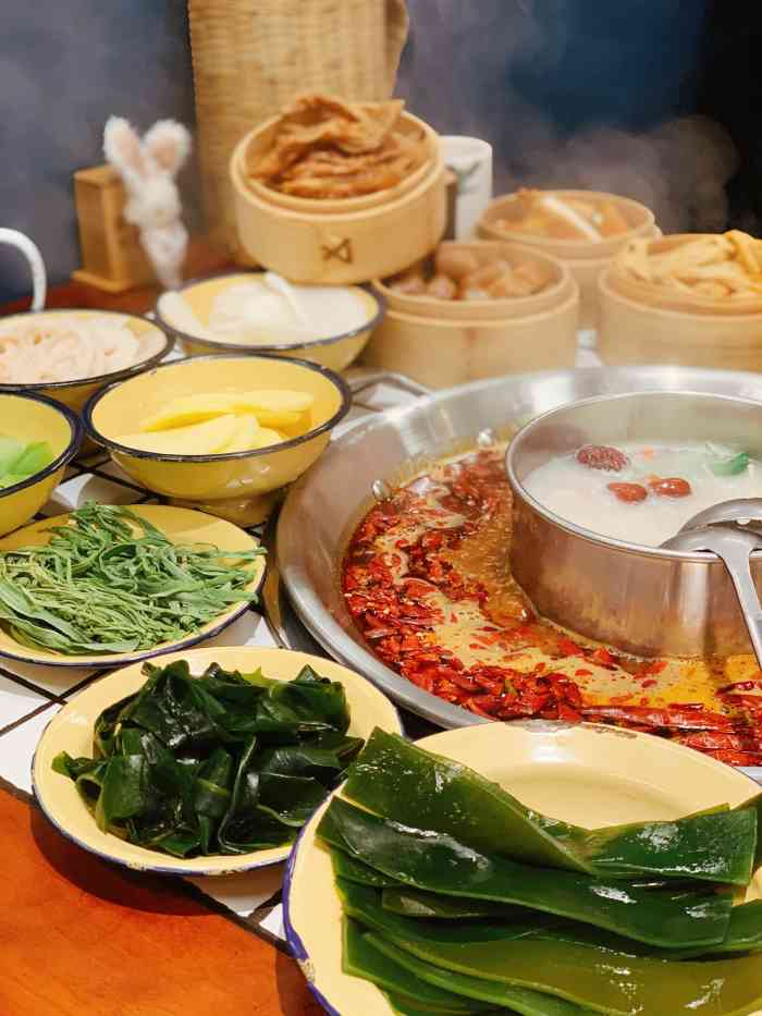 斌弟卤味火锅(解放西超级旗舰店)
