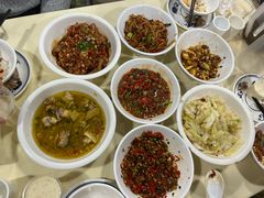 -笨罗卜浏阳菜馆(太平街店)