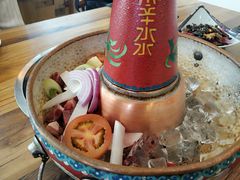 -毛辣果·贵州红酸汤牛肉火锅(西单店)