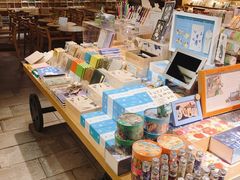 -猫的天空之城概念书店(苏州诚品店)