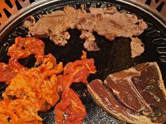 -黑金·寻焰自助百汇·烤肉·火锅(中街店)